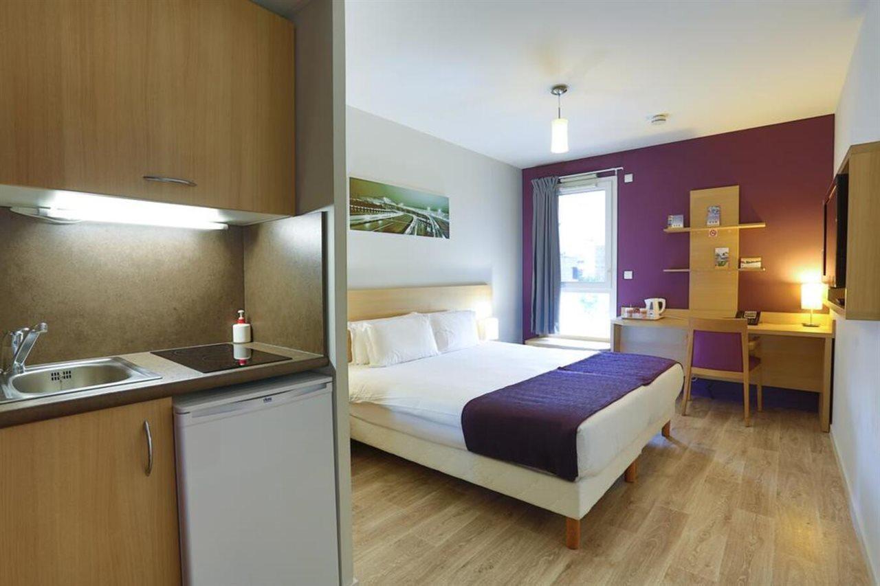 Eastlodge Lyon Est Eurexpo Hotel